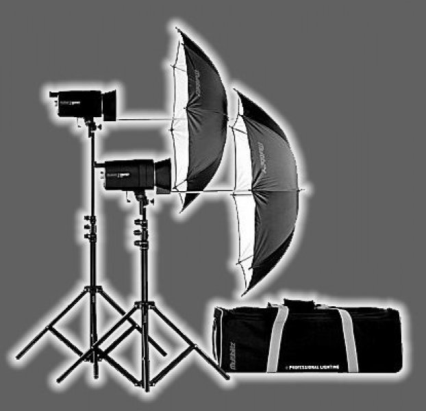 image Multiblitz MTZCOMKITBAG Kit 2 flash compactPlus+Parapluies+reflecteurs+Pieds+Sac
